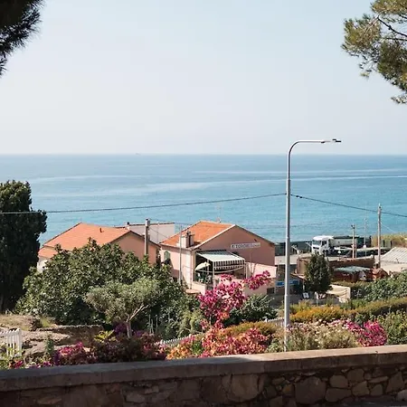 Casa Bussana - Wifi & Ac By Hostfacile *